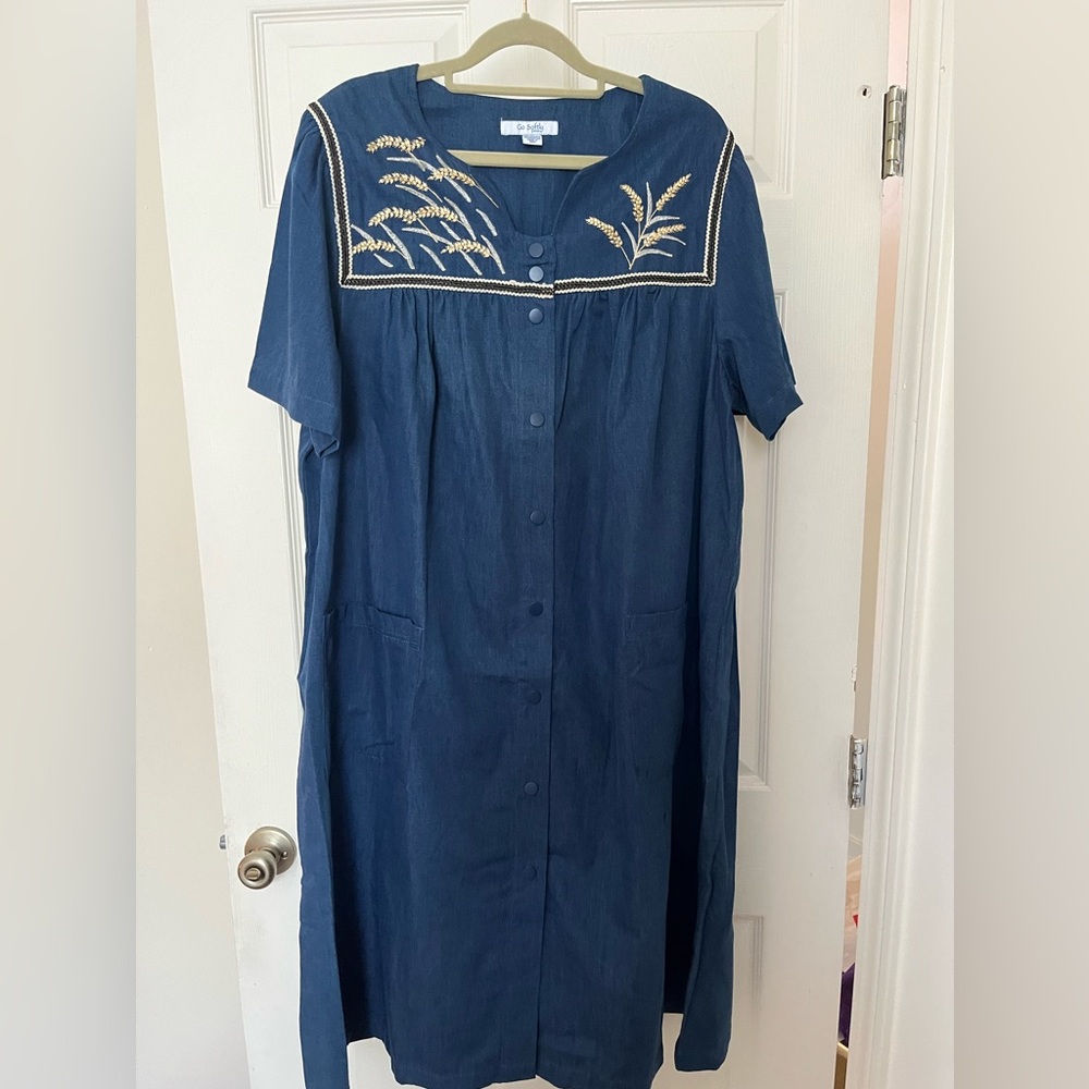 Go Softly Patio Dress Size L Chambray Snap-Front Embroidered House Dress